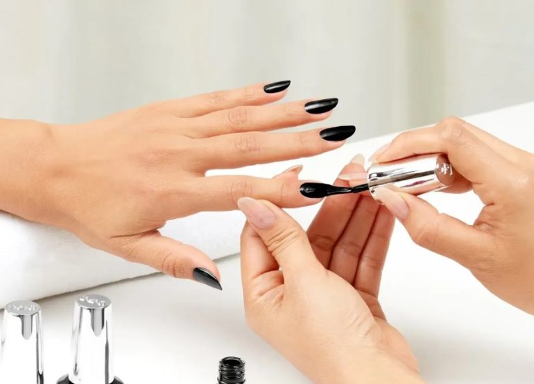 Советы мастеров: как правильно сочетать базы, топы и гель-лаки